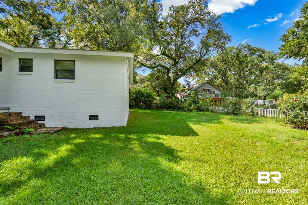 466 Pomelo Street Fairhope, AL 36532 - Photo 4 of 22
