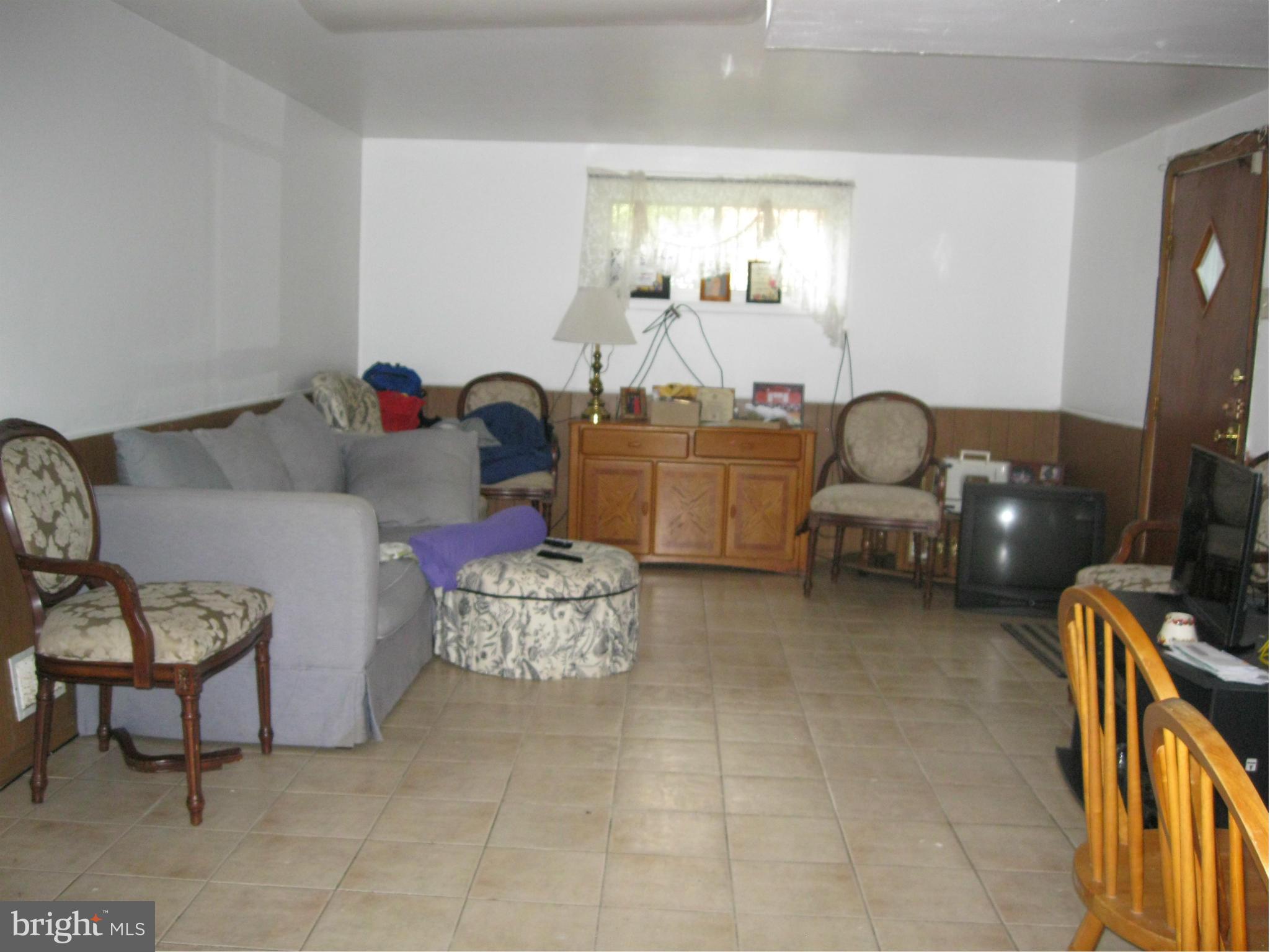 6109 Sargent Road Hyattsville, MD 20782 - Photo 7 of 7 In Law Suite