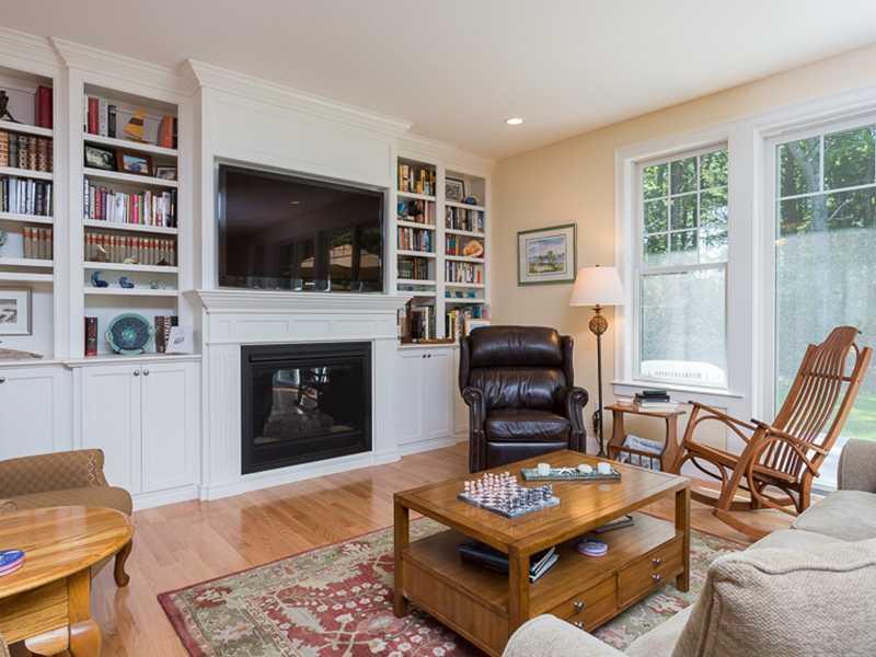 197 Rabbit Run Wells, ME 04090 - Photo 3 of 35 Living Room.