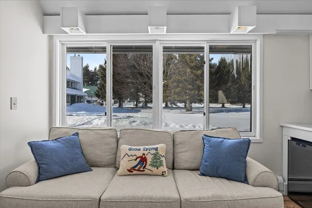 $675,000 | 131 Village Green Drive, Unit 5A, Stowe, VT 05672