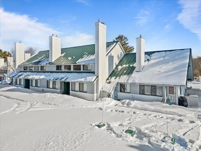 $675,000 | 131 Village Green Drive, Unit 5A, Stowe, VT 05672