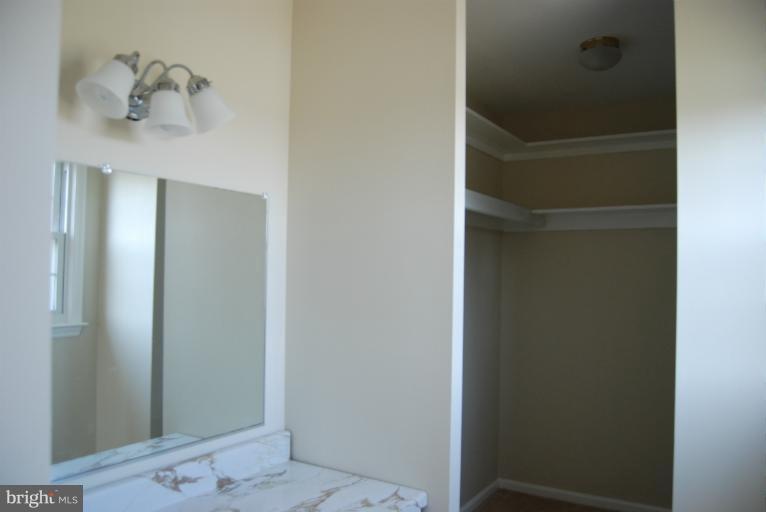 106 Frederick Road Stephens City, VA 22655 - Photo 7 of 17 Bath