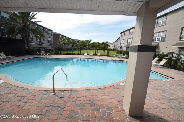 $298,250 | 1327 Salem Orchard Lane, Brandon, FL 33511