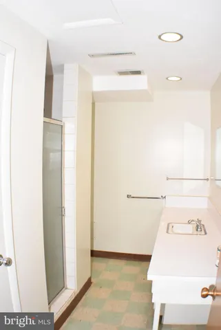 $1,675 | 209 West Avenue, Red Lion, PA 17356