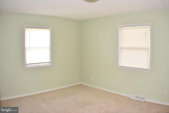 $1,675 | 209 West Avenue, Red Lion, PA 17356