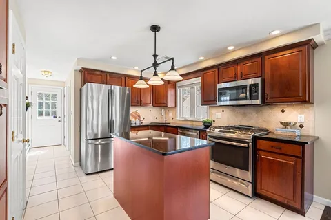 $825,000 | 53 Mansfield Street, Weymouth, MA 02190
