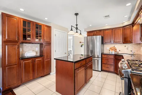 $825,000 | 53 Mansfield Street, Weymouth, MA 02190