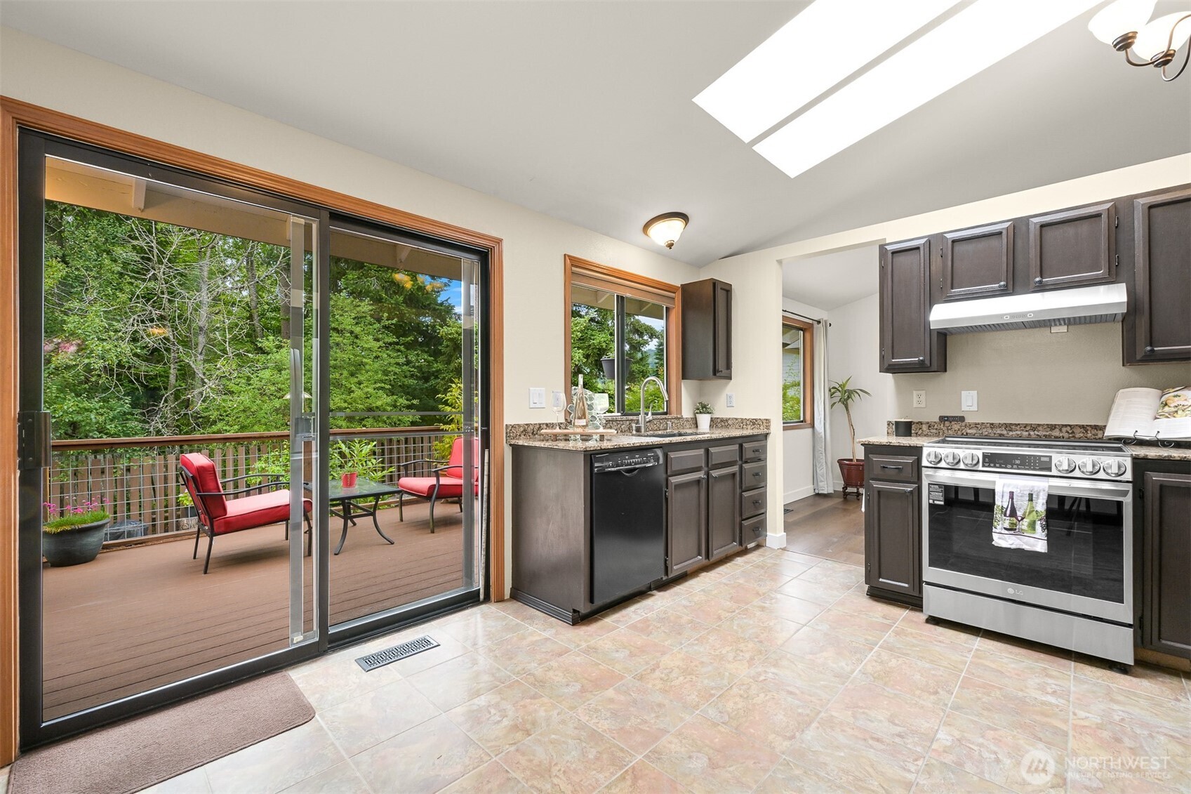 3808 Spring Coulee Road Bellingham, WA 98226 - Photo 13 of 38