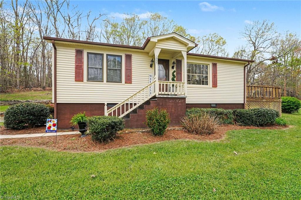 1937 Hoover Hill Road Asheboro, NC 27205 - Photo 2 of 31