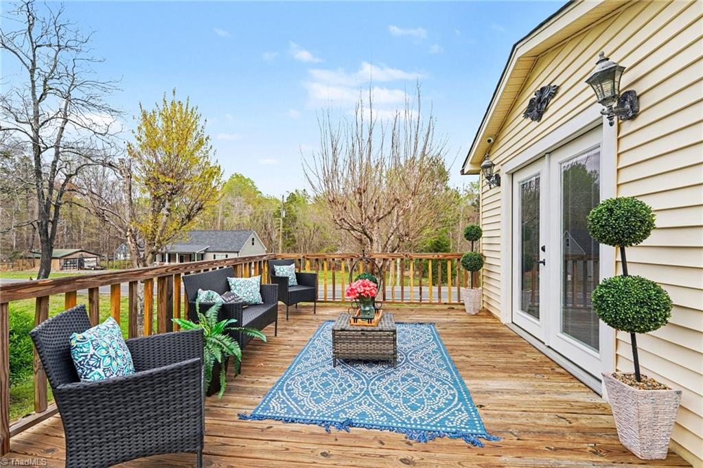 1937 Hoover Hill Road Asheboro, NC 27205 - Photo 3 of 31