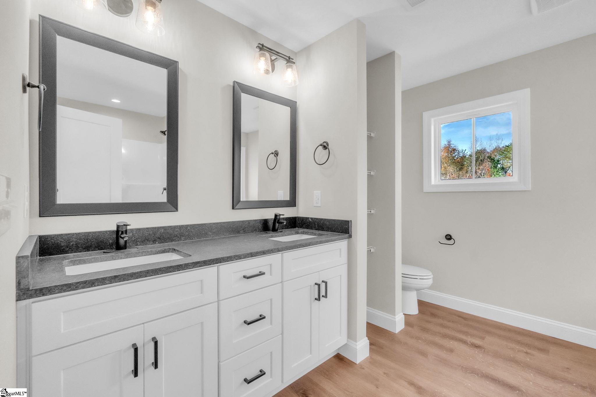 521 Burton Road Greer, SC 29651 - Photo 14 of 33