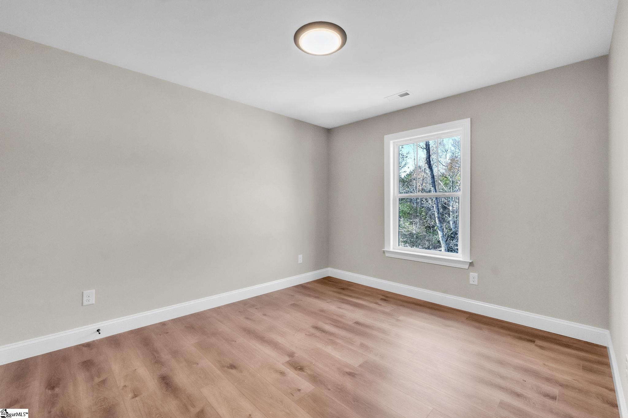 521 Burton Road Greer, SC 29651 - Photo 17 of 33