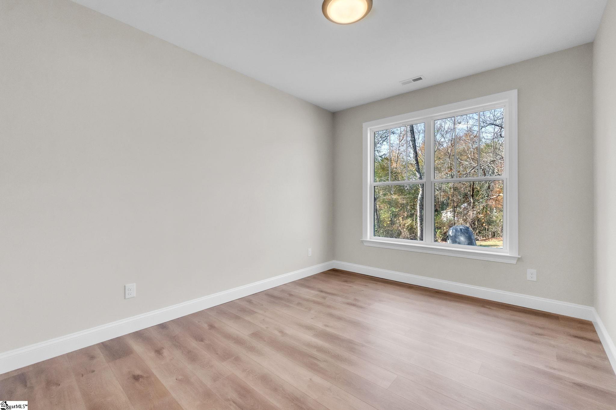 521 Burton Road Greer, SC 29651 - Photo 23 of 33