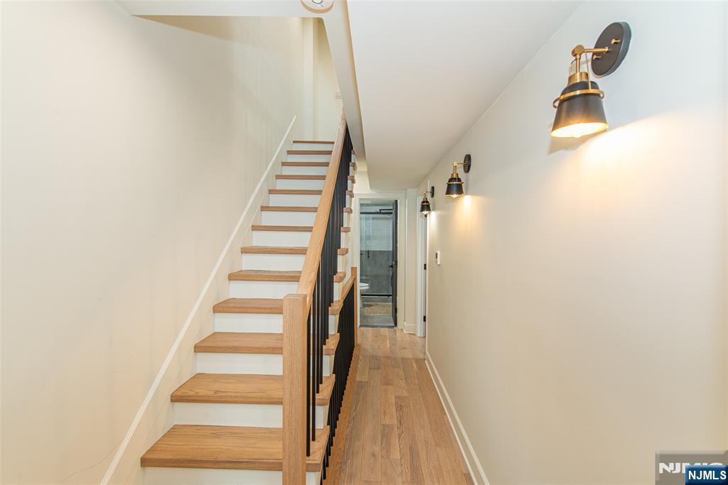 181 Valley Road Montclair, NJ 07042 - Photo 29 of 33
