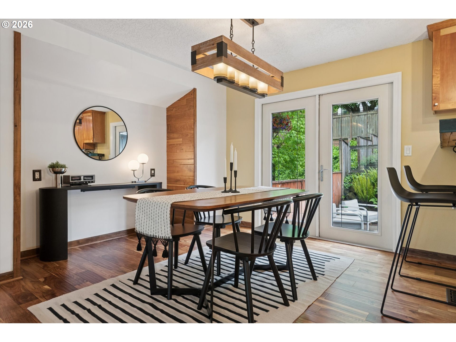 868 Southwest Troy Street Portland, OR 97219 - Photo 10 of 34 Dining Area