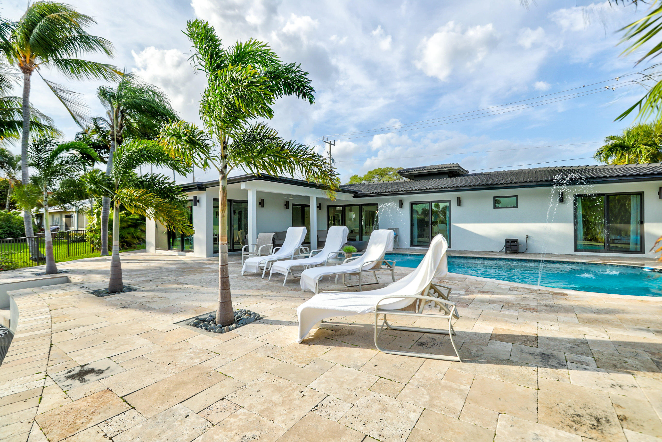 2800 Northeast 39th Street Lighthouse Point, FL 33064 - Photo 51 of 82 53_ag6i2881_2_3_4_5