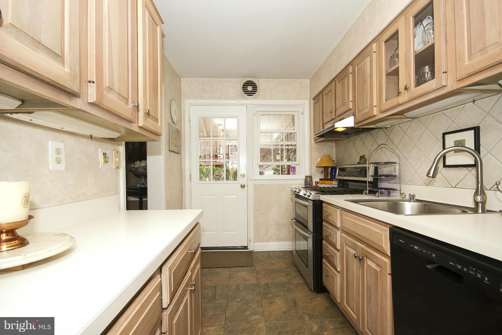 109 Brandon Road Baltimore, MD 21212 - Photo 9 of 21 Kitchen