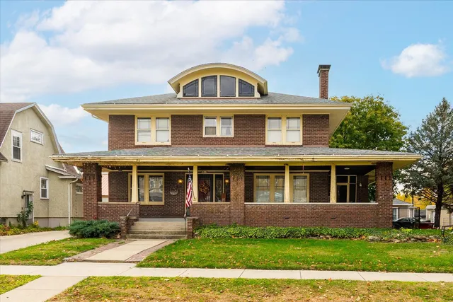 $210,000 | 532 7th Street, LaSalle, IL 61301