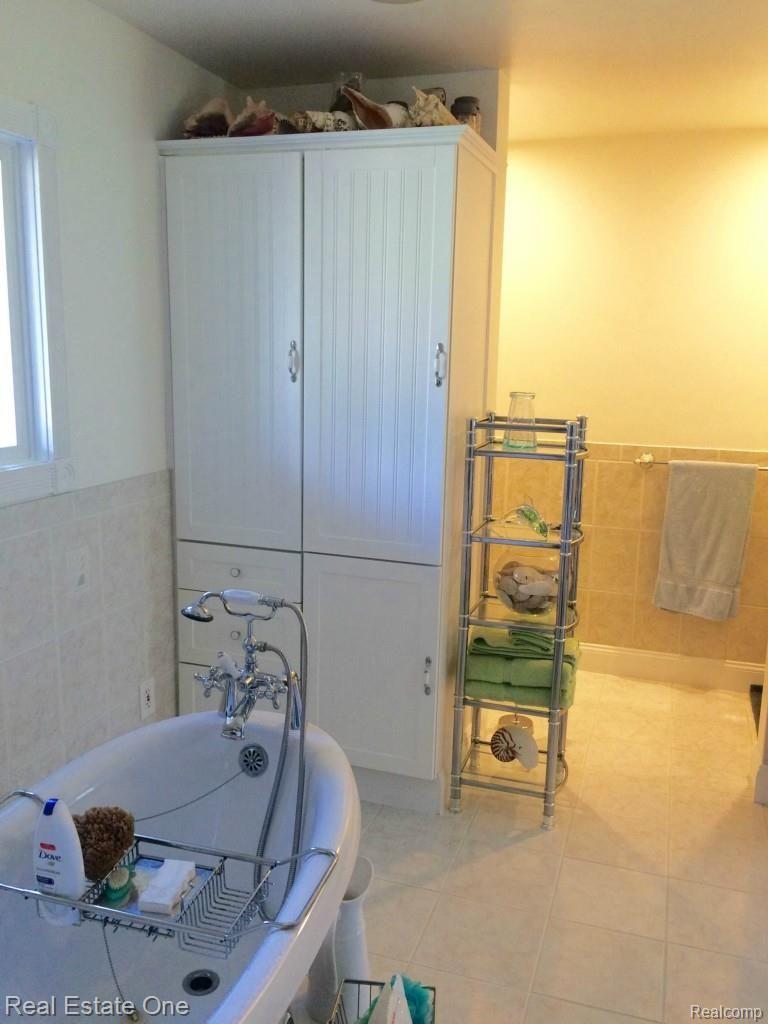 26291 Hagen Road New Baltimore, MI 48051 - Photo 10 of 40 IMG_0834.jpg