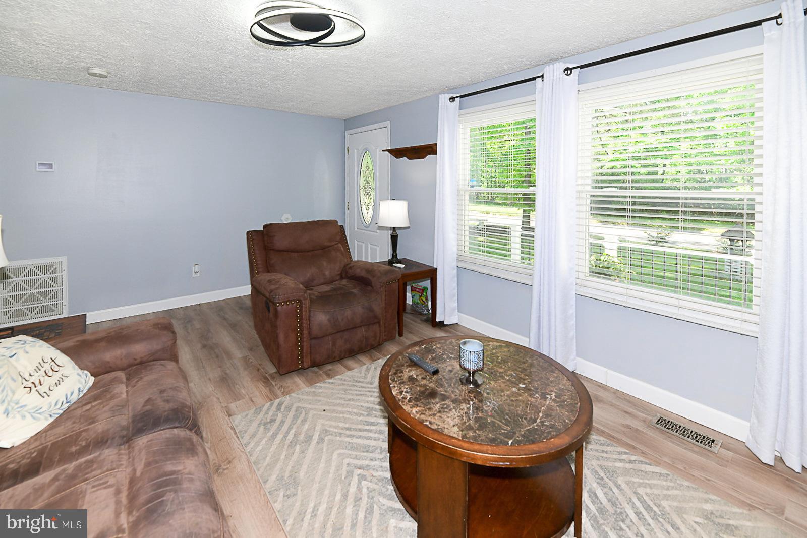 12284 Bandera Lane Lusby, MD 20657 - Photo 21 of 48 Living Room