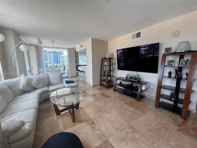 $4,995 | 610 West Las Olas Boulevard, Unit 1217N, Fort Lauderdale, FL 33312