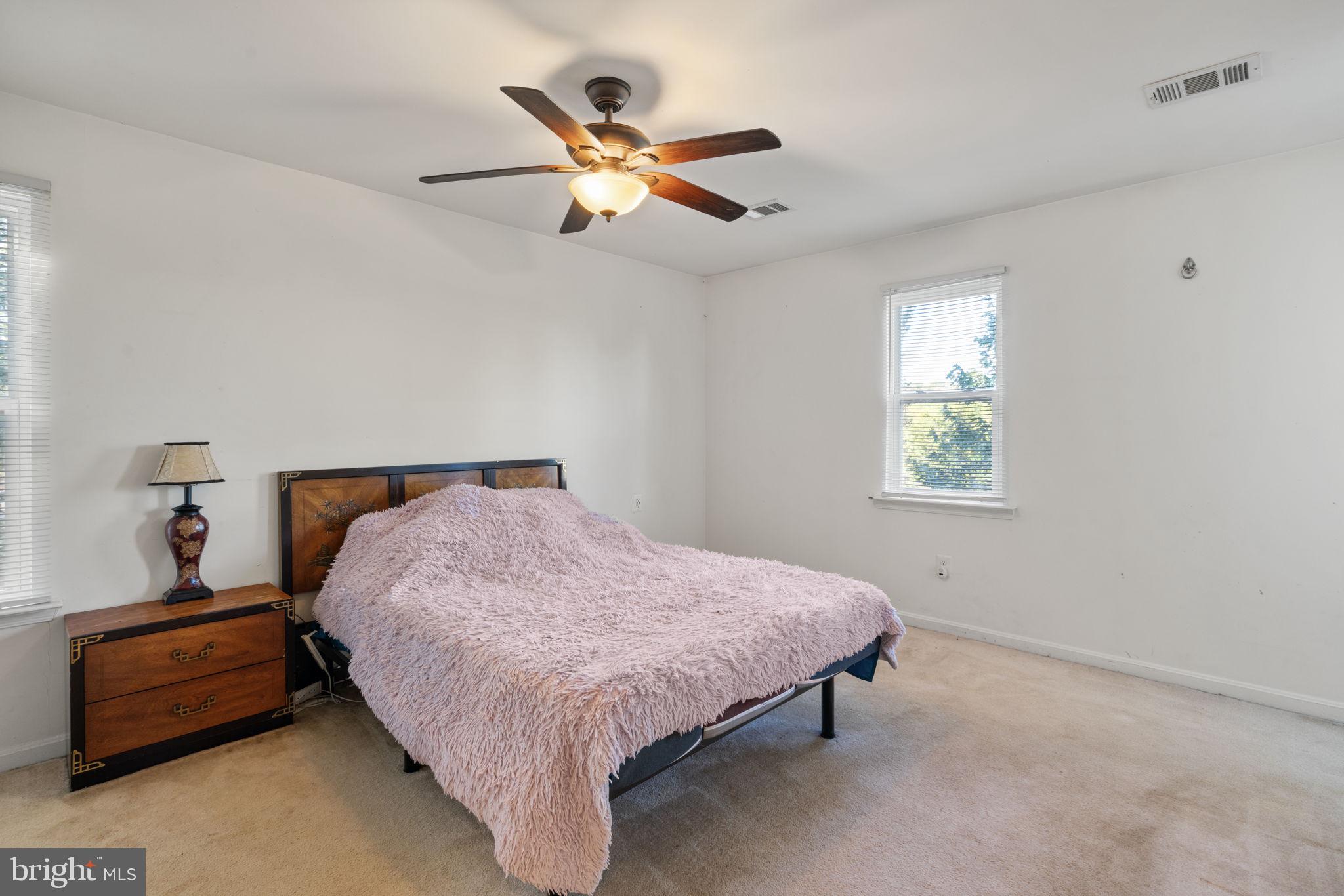 4301 Pleasant Valley Road Chantilly, VA 20151 - Photo 12 of 28 Primary bedroom