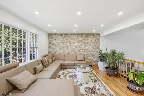 $1,050,000 | 2004 Winding Brook Way, Scotch Plains, NJ 07076