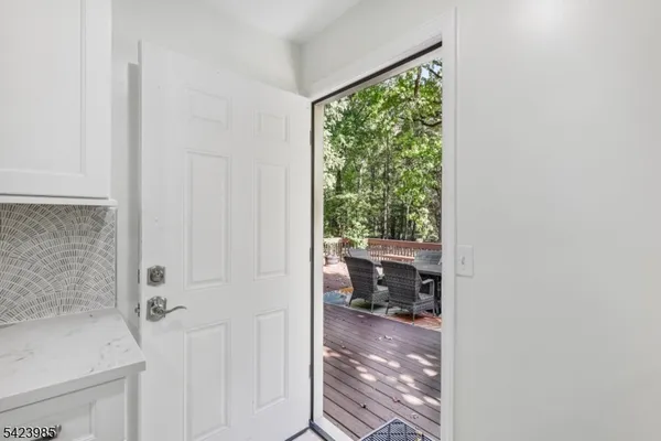 $1,050,000 | 2004 Winding Brook Way, Scotch Plains, NJ 07076