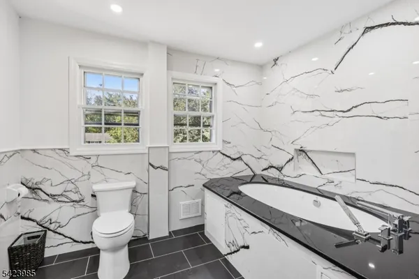 $1,050,000 | 2004 Winding Brook Way, Scotch Plains, NJ 07076