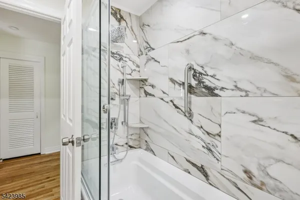 $1,050,000 | 2004 Winding Brook Way, Scotch Plains, NJ 07076