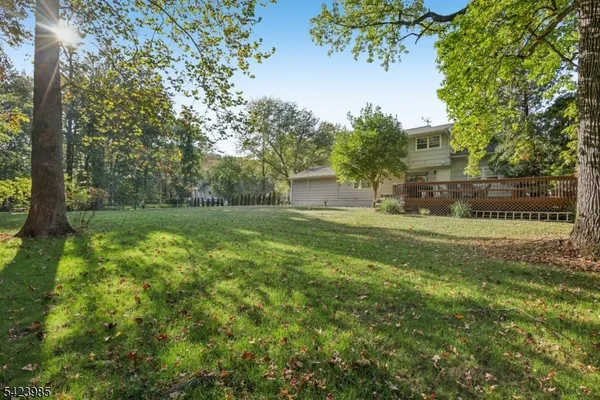 $1,050,000 | 2004 Winding Brook Way, Scotch Plains, NJ 07076