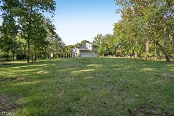$1,050,000 | 2004 Winding Brook Way, Scotch Plains, NJ 07076