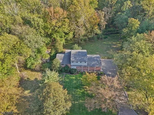 $1,050,000 | 2004 Winding Brook Way, Scotch Plains, NJ 07076