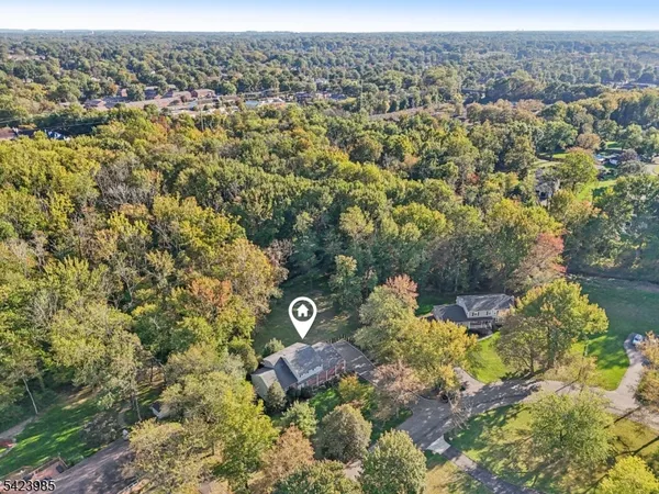 $1,050,000 | 2004 Winding Brook Way, Scotch Plains, NJ 07076