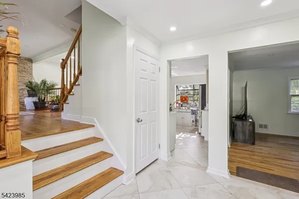 $1,050,000 | 2004 Winding Brook Way, Scotch Plains, NJ 07076