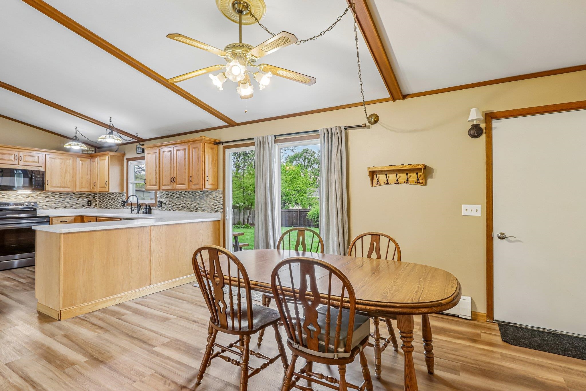4614 Hamlet Place Madison, WI 53714 - Photo 17 of 49