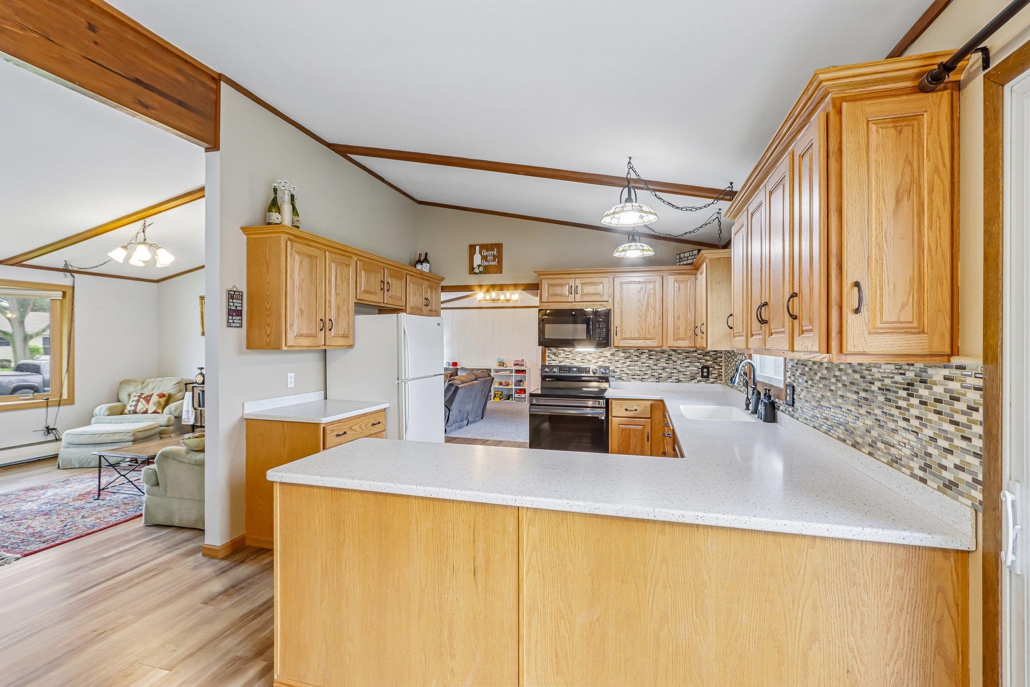 4614 Hamlet Place Madison, WI 53714 - Photo 20 of 49