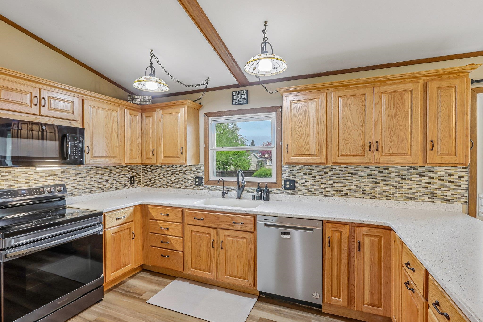 4614 Hamlet Place Madison, WI 53714 - Photo 21 of 49
