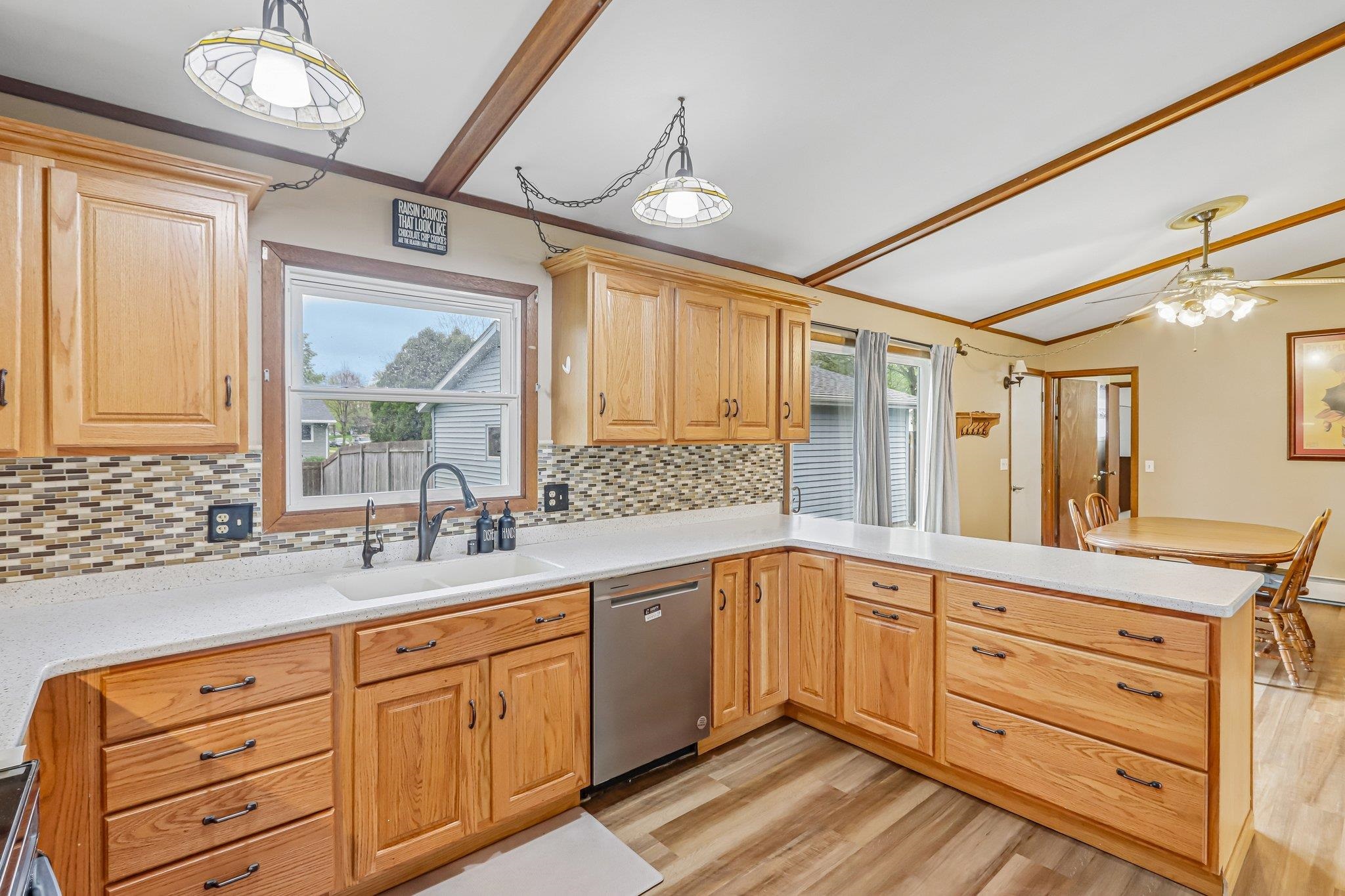 4614 Hamlet Place Madison, WI 53714 - Photo 22 of 49