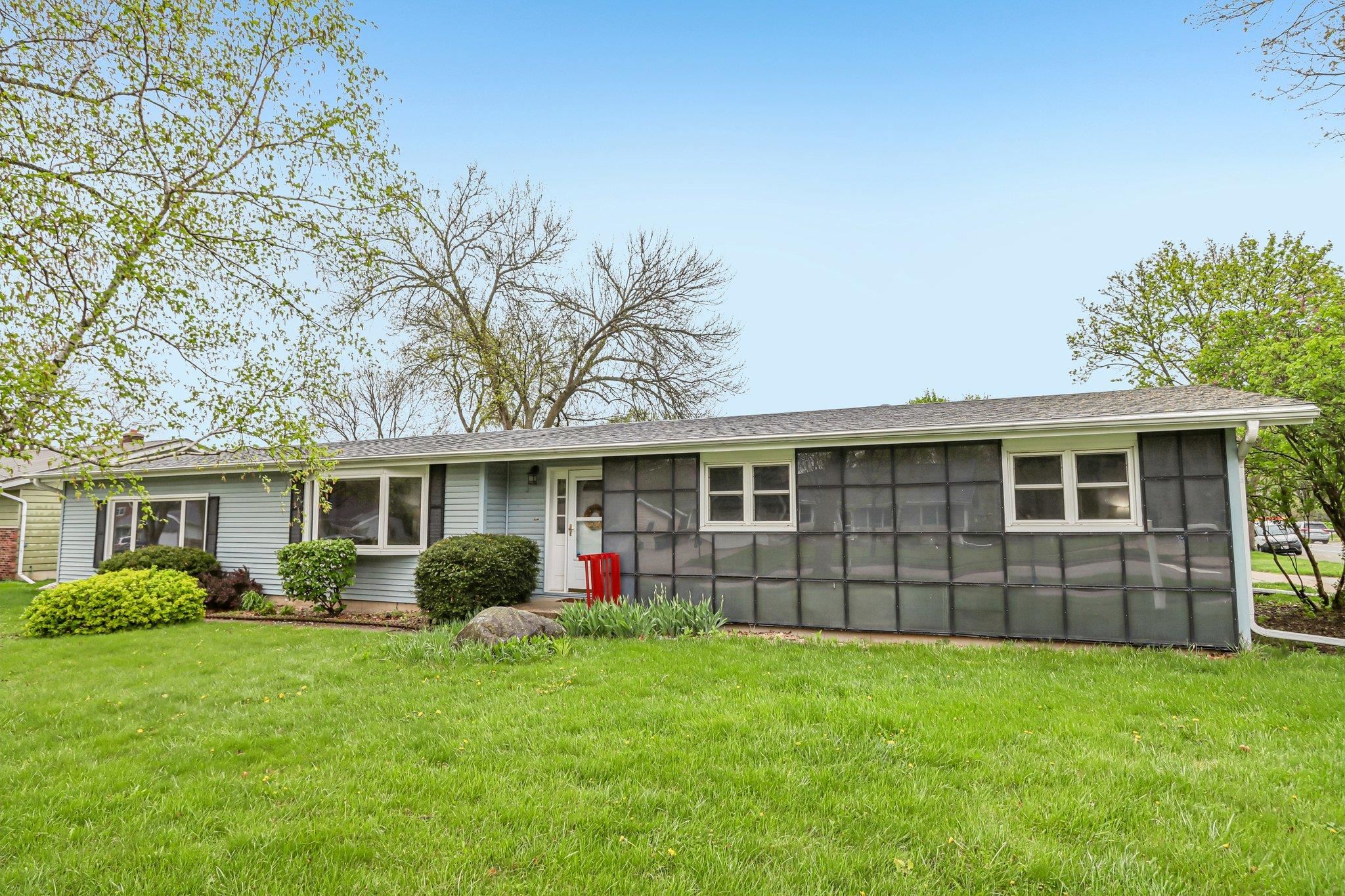 4614 Hamlet Place Madison, WI 53714 - Photo 3 of 49