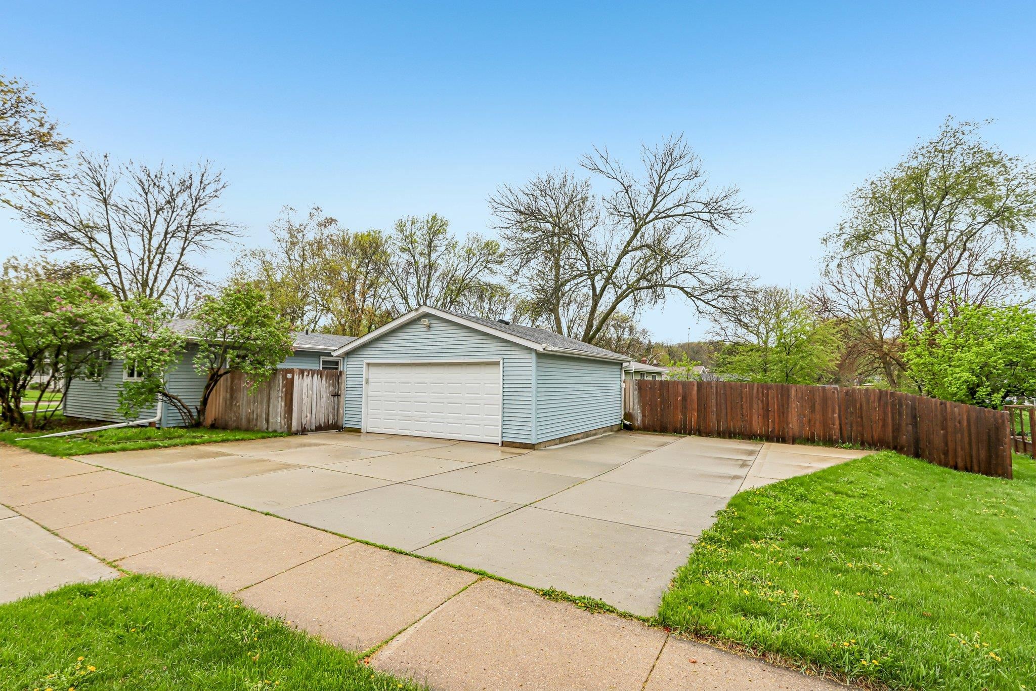 4614 Hamlet Place Madison, WI 53714 - Photo 46 of 49