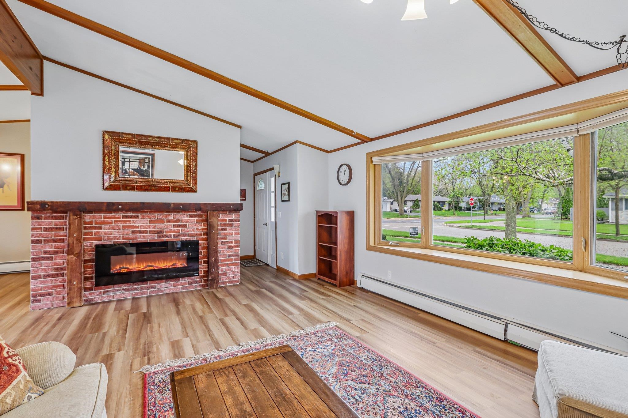4614 Hamlet Place Madison, WI 53714 - Photo 10 of 49