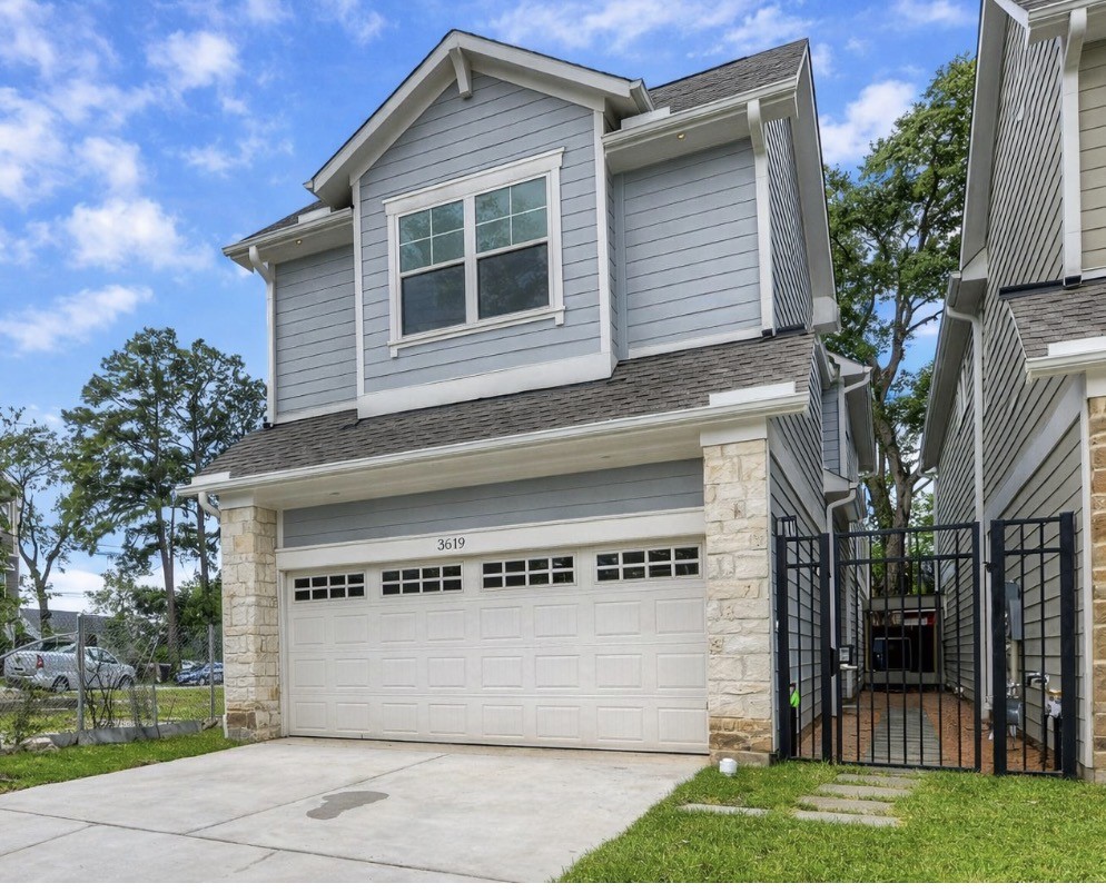 3619 Alba Road Houston, TX 77018 - Photo 2 of 34 Exterior photo- corner location