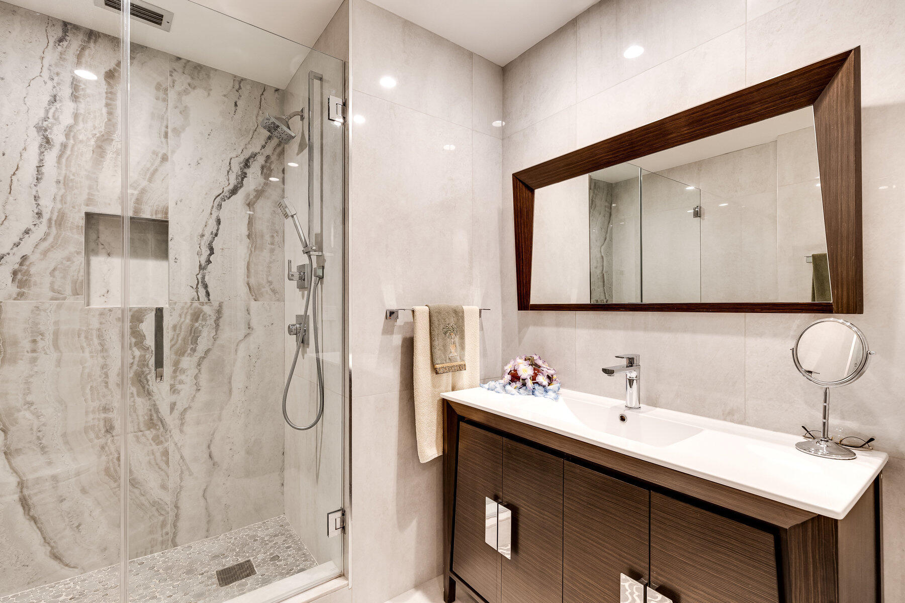 7771 La Mirada Drive Boca Raton, FL 33433 - Photo 25 of 38 a bathroom with a sink vanity and a mirror