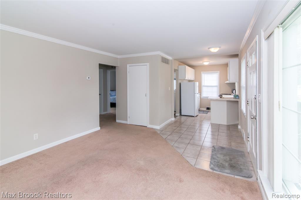 2038 Moorhouse Street Ferndale, MI 48220 - Photo 5 of 24