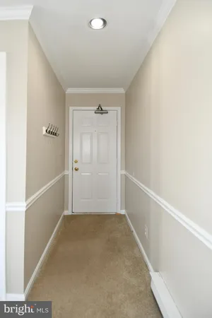 $2,000 | 2 East Federal Street, Unit 250, Middleburg, VA 20117