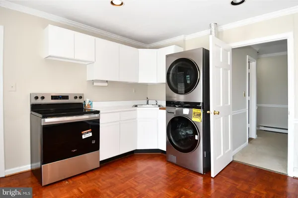 $2,000 | 2 East Federal Street, Unit 250, Middleburg, VA 20117