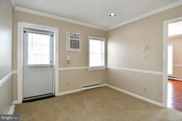 $2,000 | 2 East Federal Street, Unit 250, Middleburg, VA 20117