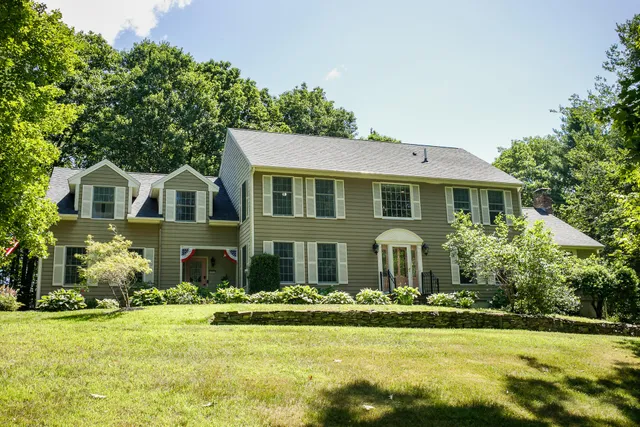 $599,000 | 8 Country Way, Waterville, ME 04901