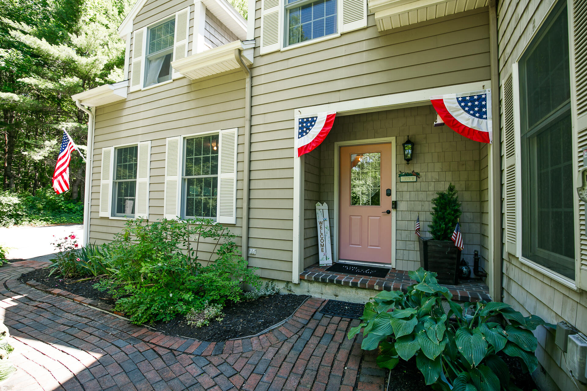8 Country Way Waterville, ME 04901 - Photo 2 of 52 5S2A8850